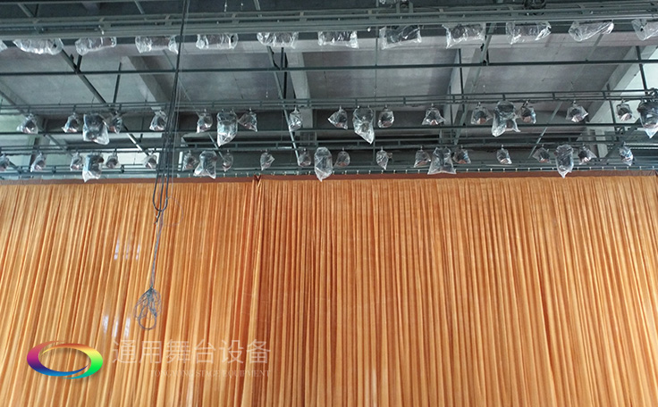 深圳濱海旅游度假區(qū)kaisa金沙灣雪域廣場舞臺(tái)阻燃幕布、舞臺(tái)燈光等項(xiàng)目！促進(jìn)旅游、文化融合發(fā)展，帶動(dòng)服務(wù)產(chǎn)業(yè)整體轉(zhuǎn)型升級(jí)！